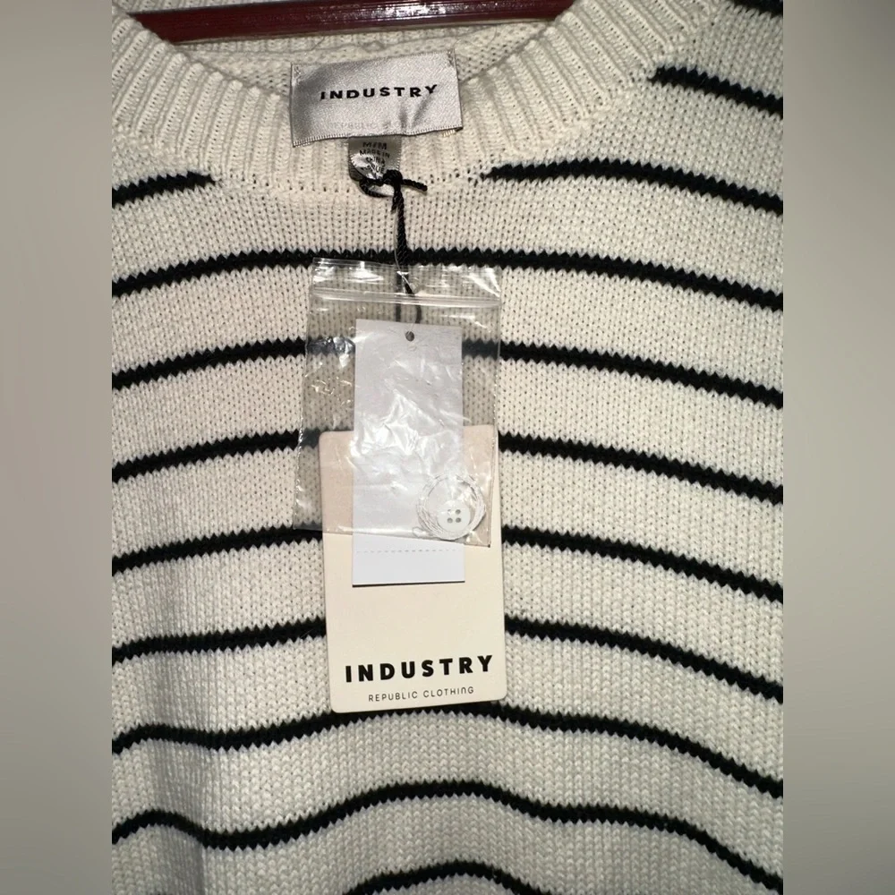 Striped Crew Neck Sweater - Black and Cream NWT - Picture 2 of 4